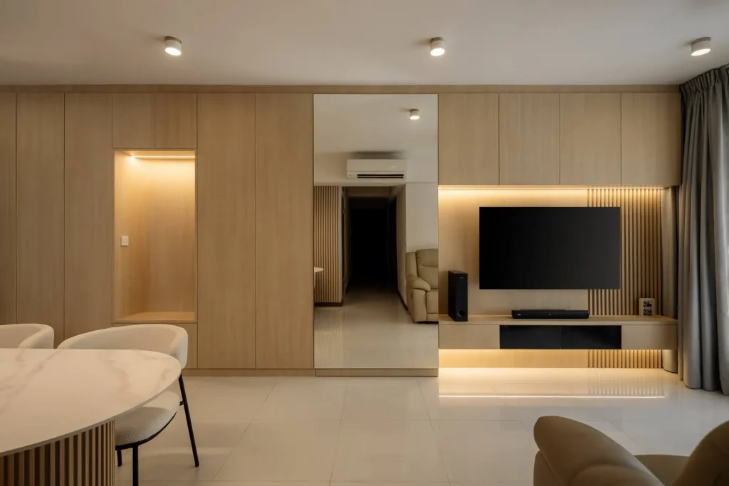 Light-Coloured Flooring