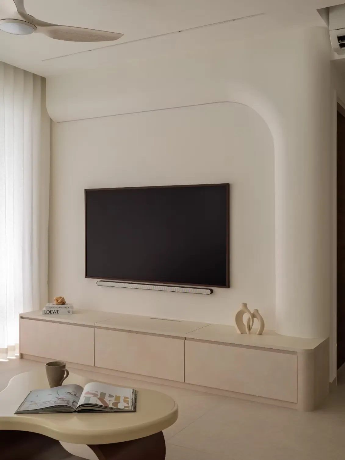 soft curve house feature image